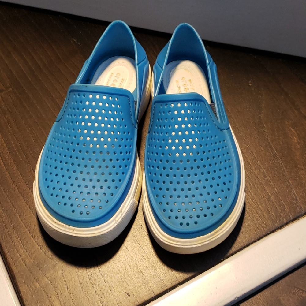 Crocs kids size 10